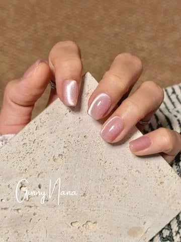 Dried Roses Cat Eyes