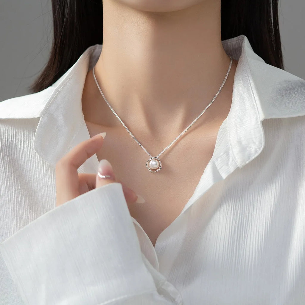 S999 Surrounded Pearl Necklace