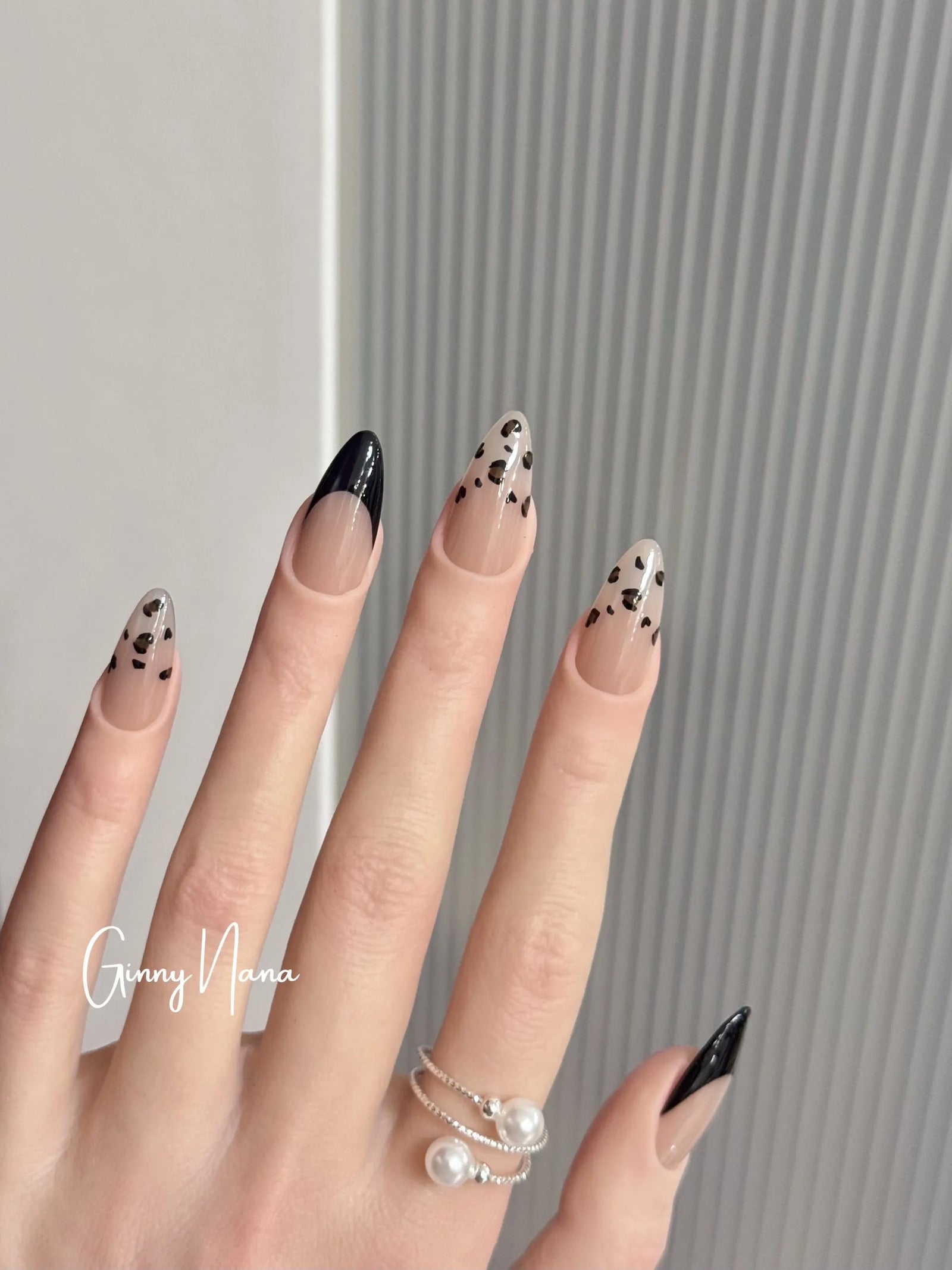 8B2D9C97-03FC-49D8-9463-2730F81047D3